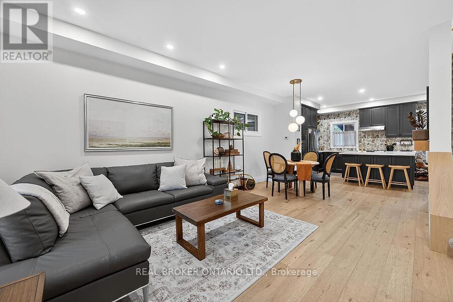 58 East Bend Avenue N, Hamilton, Ontario  L8L 7E3 - Photo 2 - X12859774