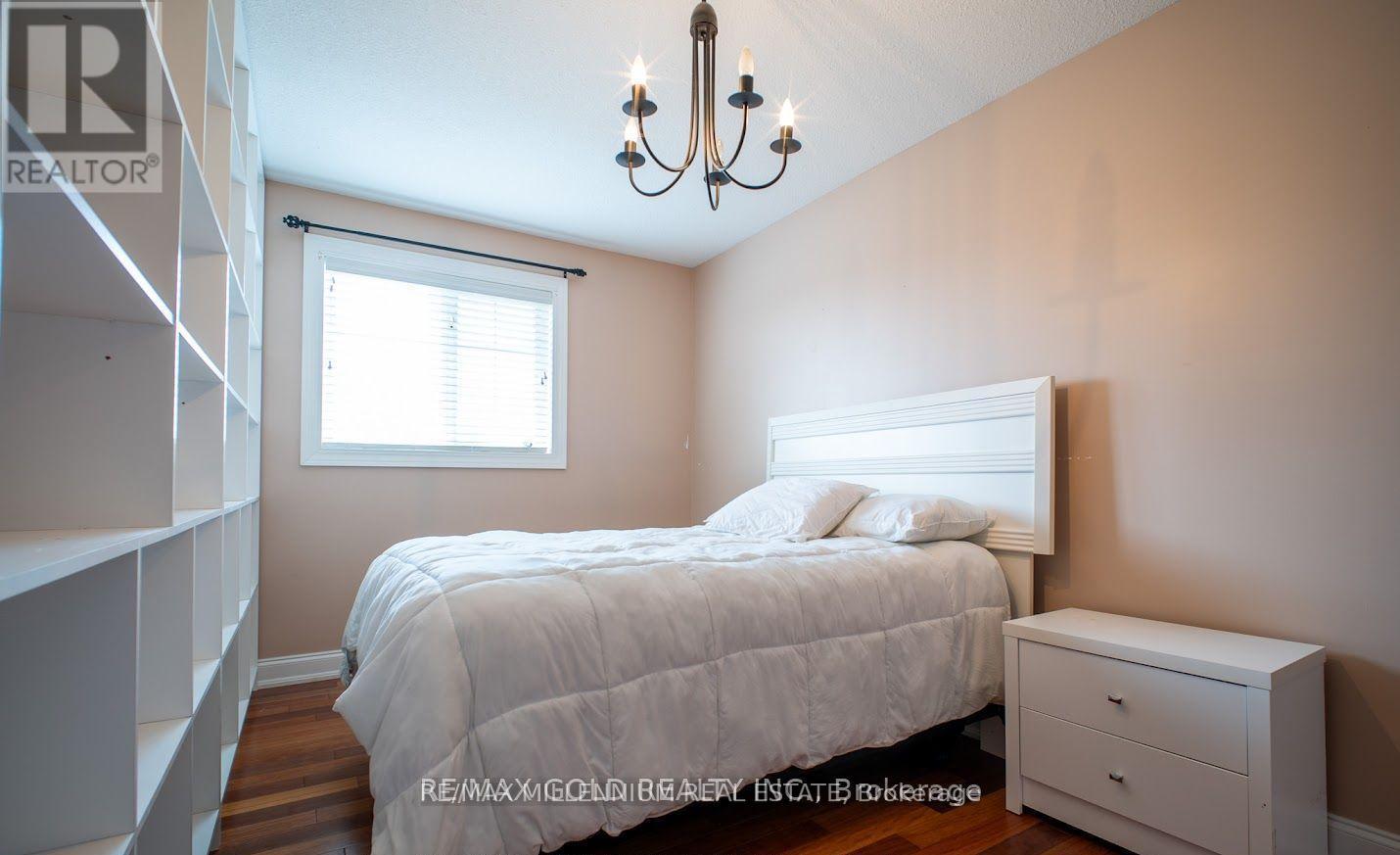 8905 Mcgarry Drive, Niagara Falls (Forestview), Ontario  L2H 3P1 - Photo 15 - X12859776