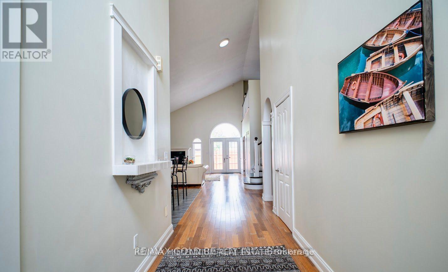 8905 Mcgarry Drive, Niagara Falls (Forestview), Ontario  L2H 3P1 - Photo 6 - X12859776