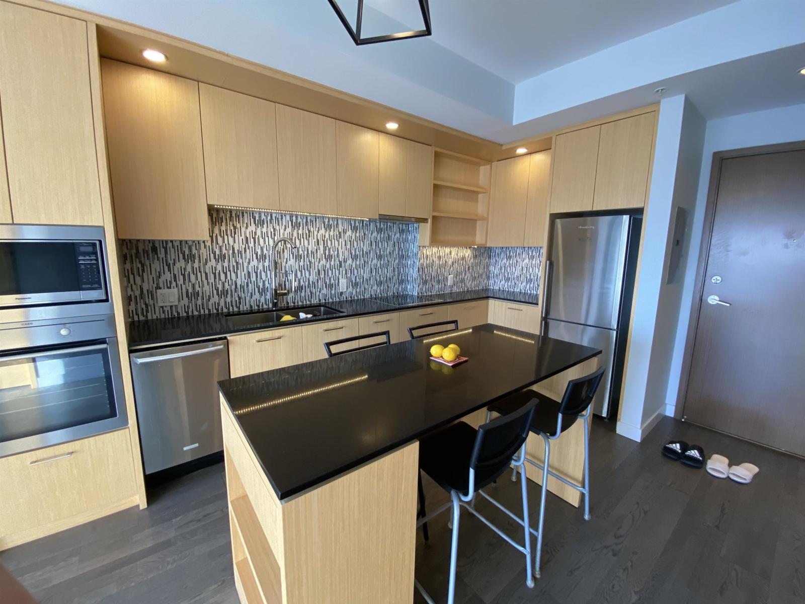 3204 13495 Central Avenue, Surrey, British Columbia  V3T 0K2 - Photo 4 - R3090731