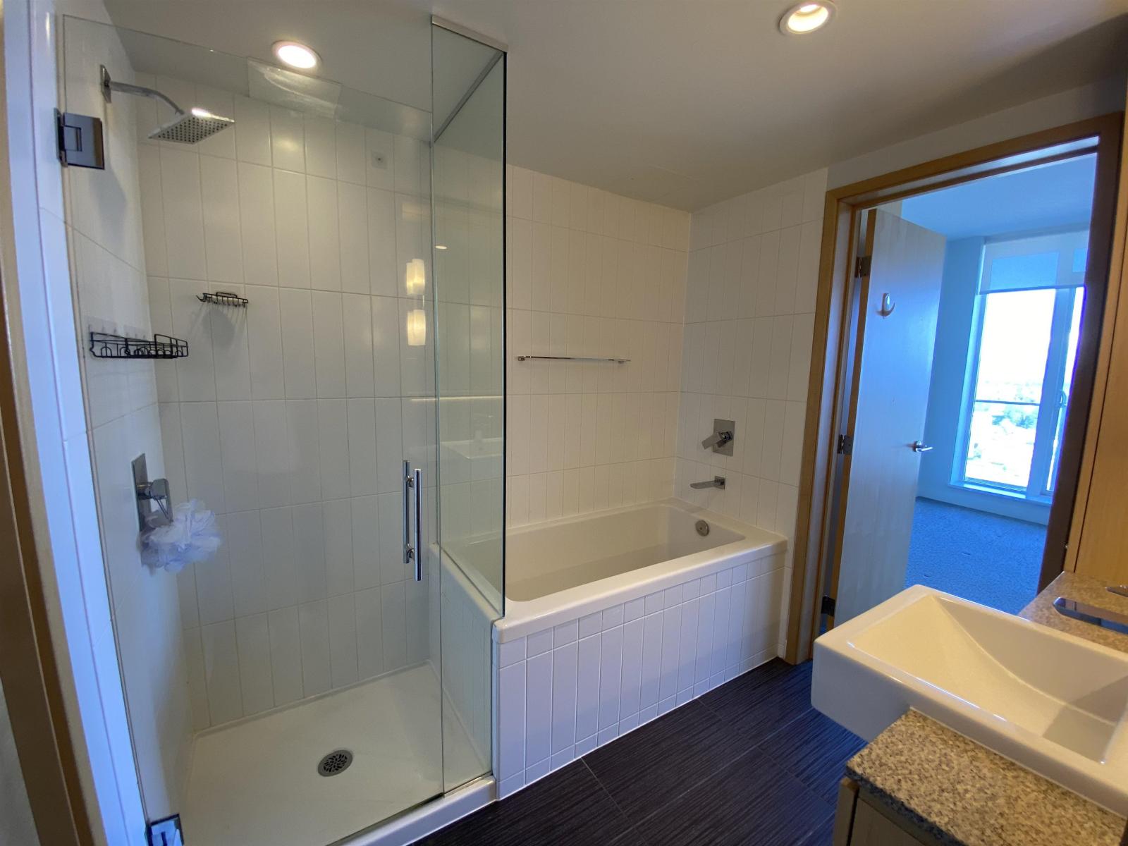 3204 13495 Central Avenue, Surrey, British Columbia  V3T 0K2 - Photo 11 - R3090731