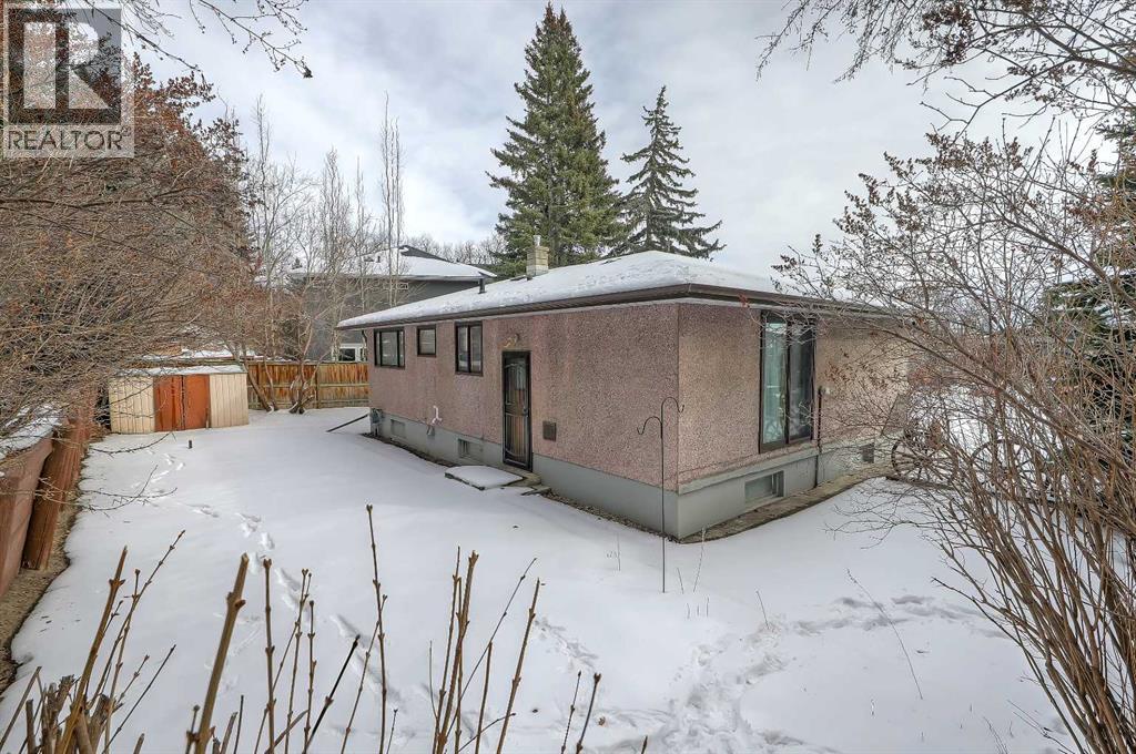 13 Hawthorne Crescent Nw, Calgary, Alberta  T2N 3V4 - Photo 34 - A2289174