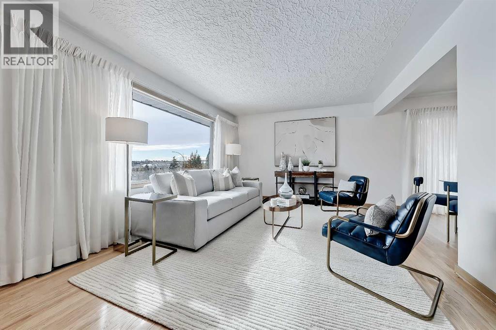 13 Hawthorne Crescent Nw, Calgary, Alberta  T2N 3V4 - Photo 12 - A2289174