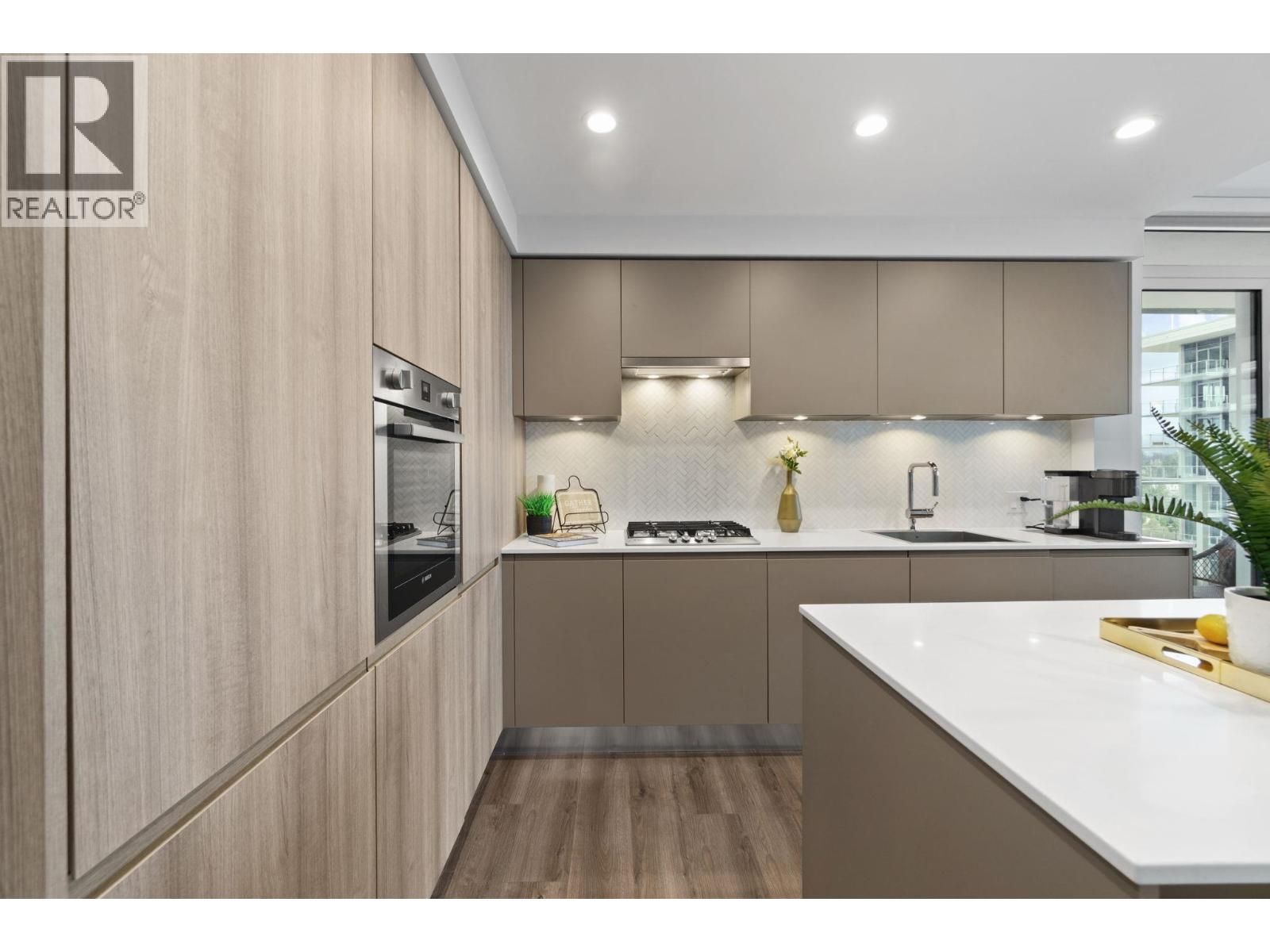 2801 3833 Evergreen Place, Burnaby, British Columbia  V3J 0M2 - Photo 5 - R3095796