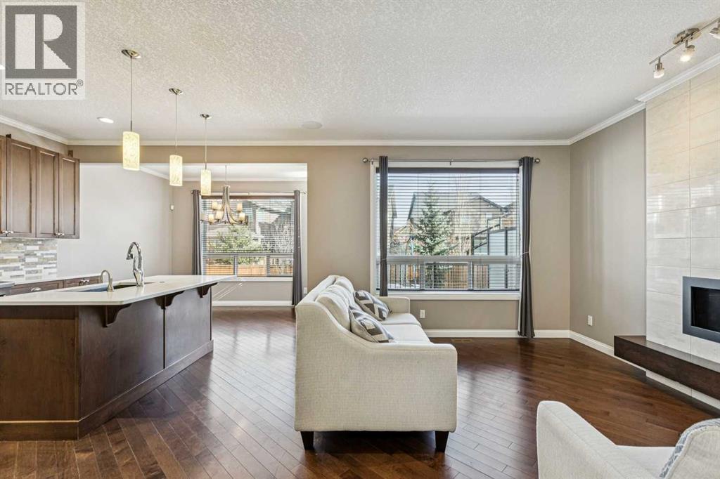 163 Cougar Ridge Manor Sw, Calgary, Alberta  T3H 0V3 - Photo 4 - A2290577
