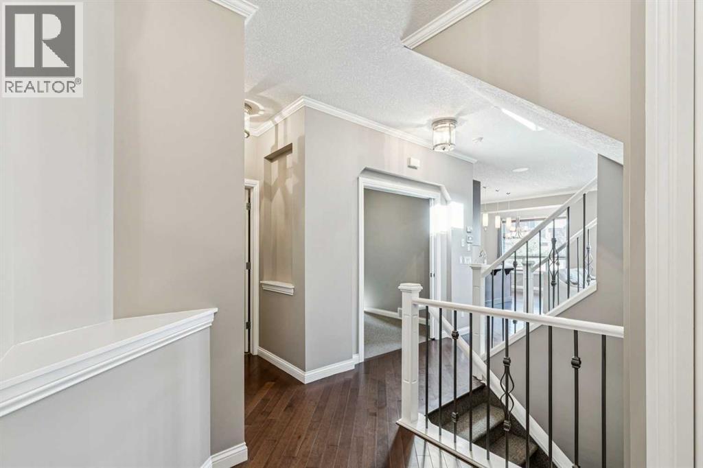 163 Cougar Ridge Manor Sw, Calgary, Alberta  T3H 0V3 - Photo 3 - A2290577