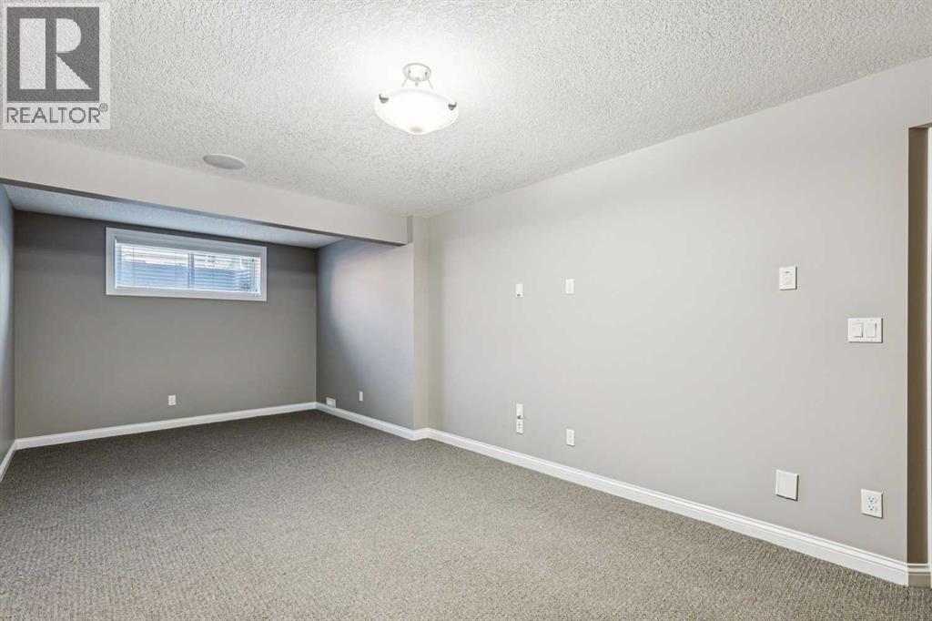 163 Cougar Ridge Manor Sw, Calgary, Alberta  T3H 0V3 - Photo 35 - A2290577
