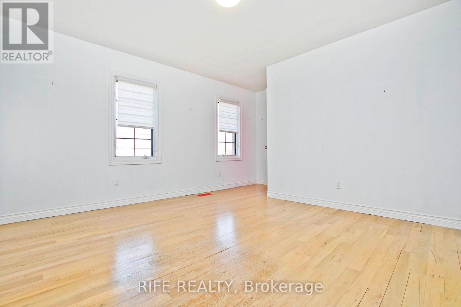 573 Old Orchard Grove, Toronto (Bedford Park-Nortown), Ontario  M5M 2H2 - Photo 14 - C12859800