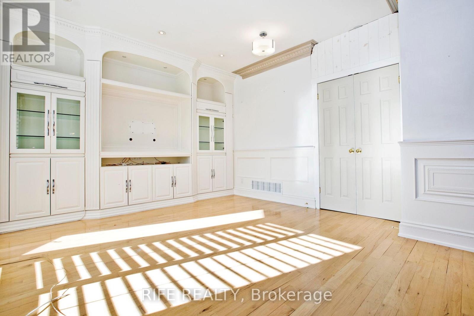 573 Old Orchard Grove, Toronto (Bedford Park-Nortown), Ontario  M5M 2H2 - Photo 9 - C12859800