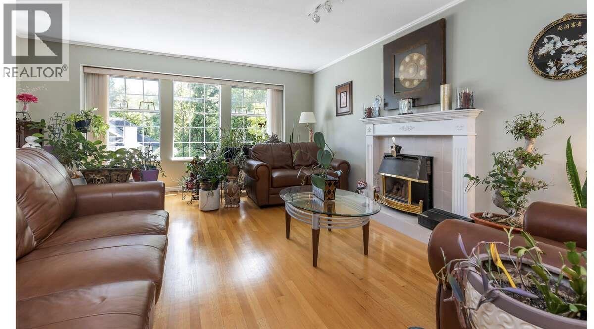 23053 125a Avenue, Maple Ridge, British Columbia  V2X 0S2 - Photo 4 - R3096606