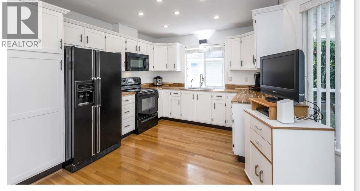 23053 125a Avenue, Maple Ridge, British Columbia  V2X 0S2 - Photo 11 - R3096606