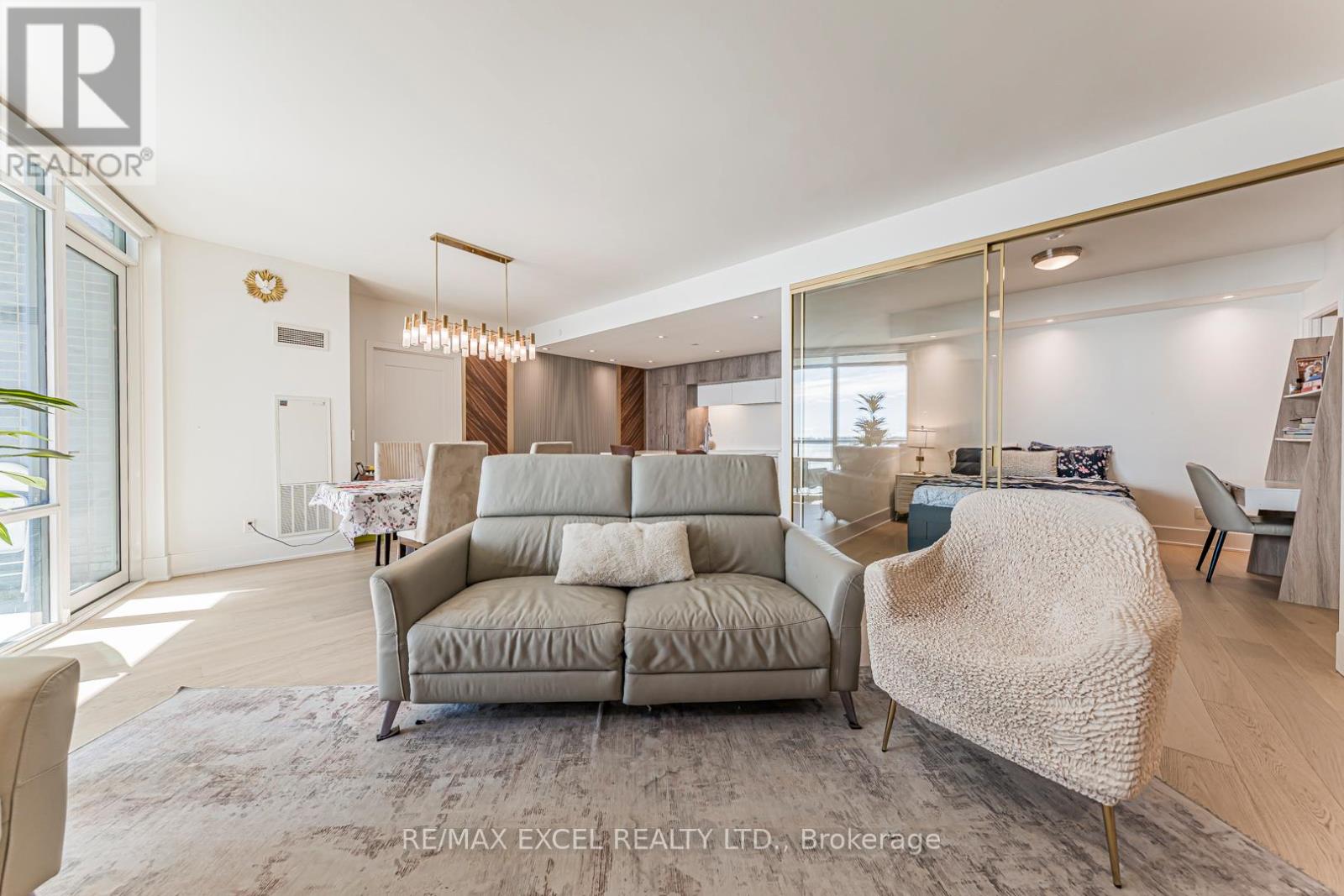 510 - 1 Edgewater Drive, Toronto (Waterfront Communities), Ontario  M5A 0L1 - Photo 12 - C12859798