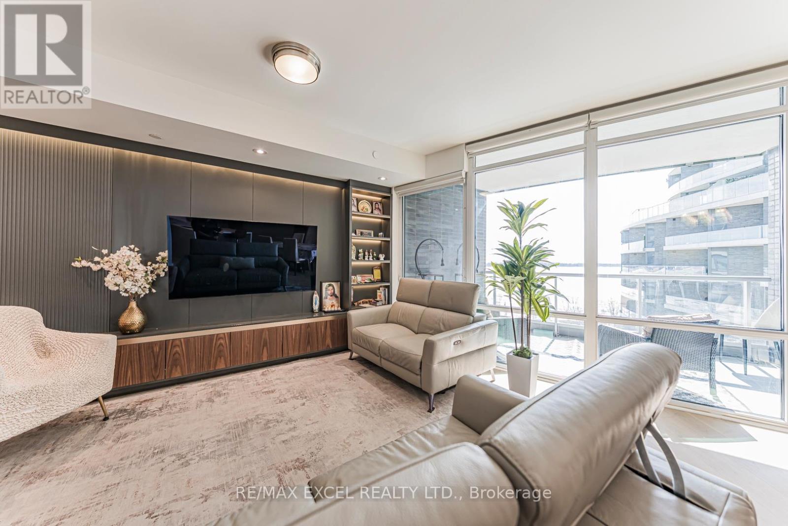 510 - 1 Edgewater Drive, Toronto (Waterfront Communities), Ontario  M5A 0L1 - Photo 10 - C12859798