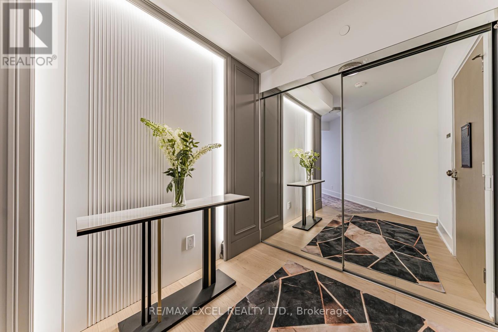 510 - 1 Edgewater Drive, Toronto (Waterfront Communities), Ontario  M5A 0L1 - Photo 3 - C12859798