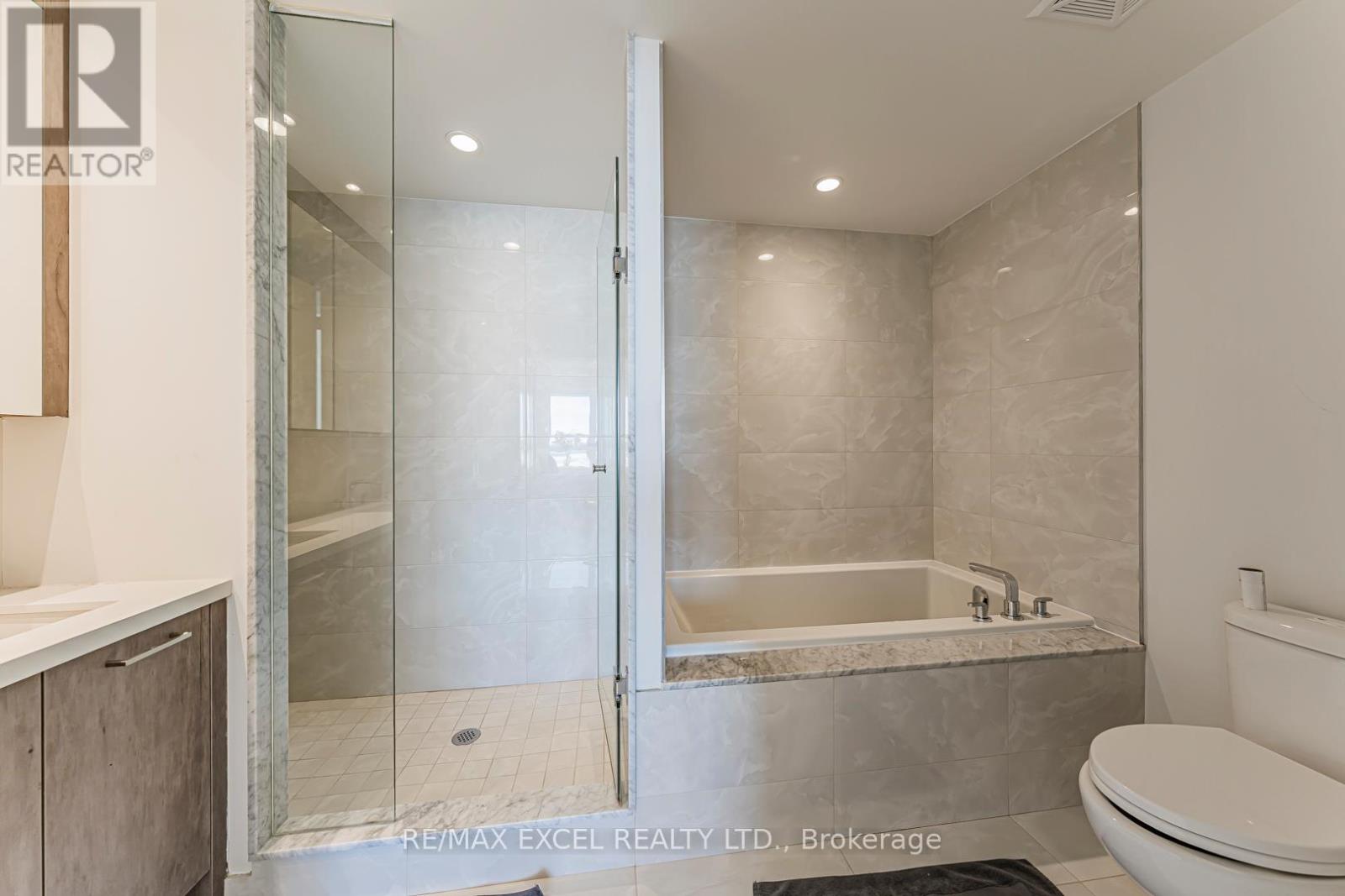 510 - 1 Edgewater Drive, Toronto (Waterfront Communities), Ontario  M5A 0L1 - Photo 38 - C12859798