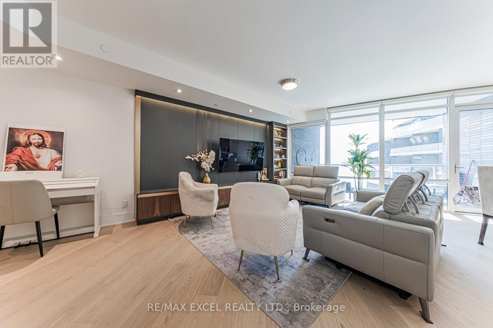 510 - 1 Edgewater Drive, Toronto (Waterfront Communities), Ontario  M5A 0L1 - Photo 8 - C12859798