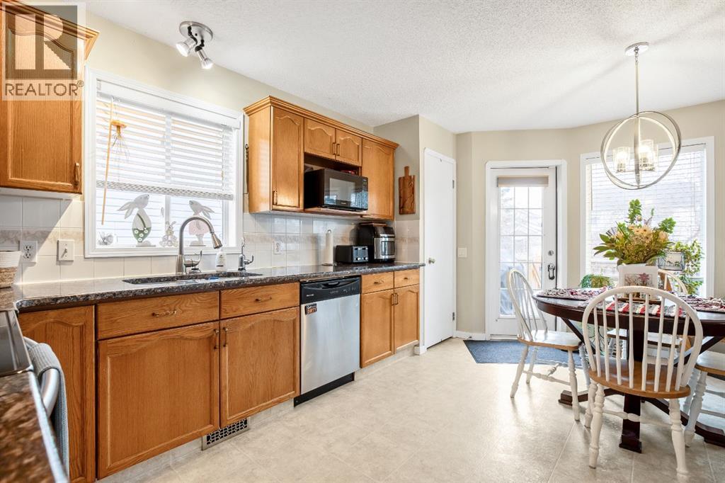 42 Douglas Glen Green Se, Calgary, Alberta  T2Z 2N1 - Photo 16 - A2290650