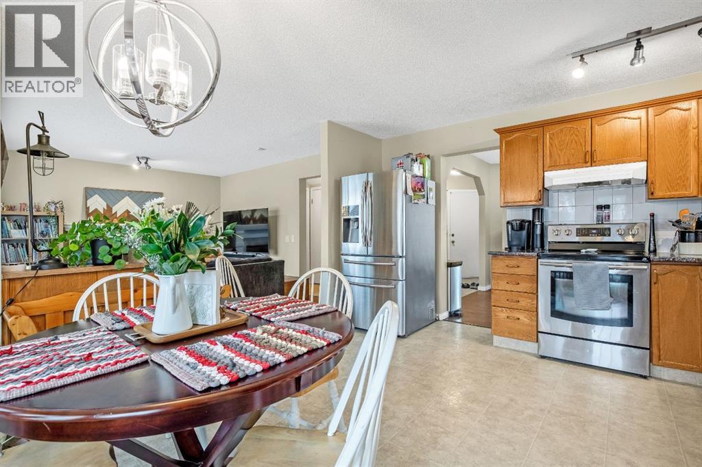 42 Douglas Glen Green Se, Calgary, Alberta  T2Z 2N1 - Photo 18 - A2290650