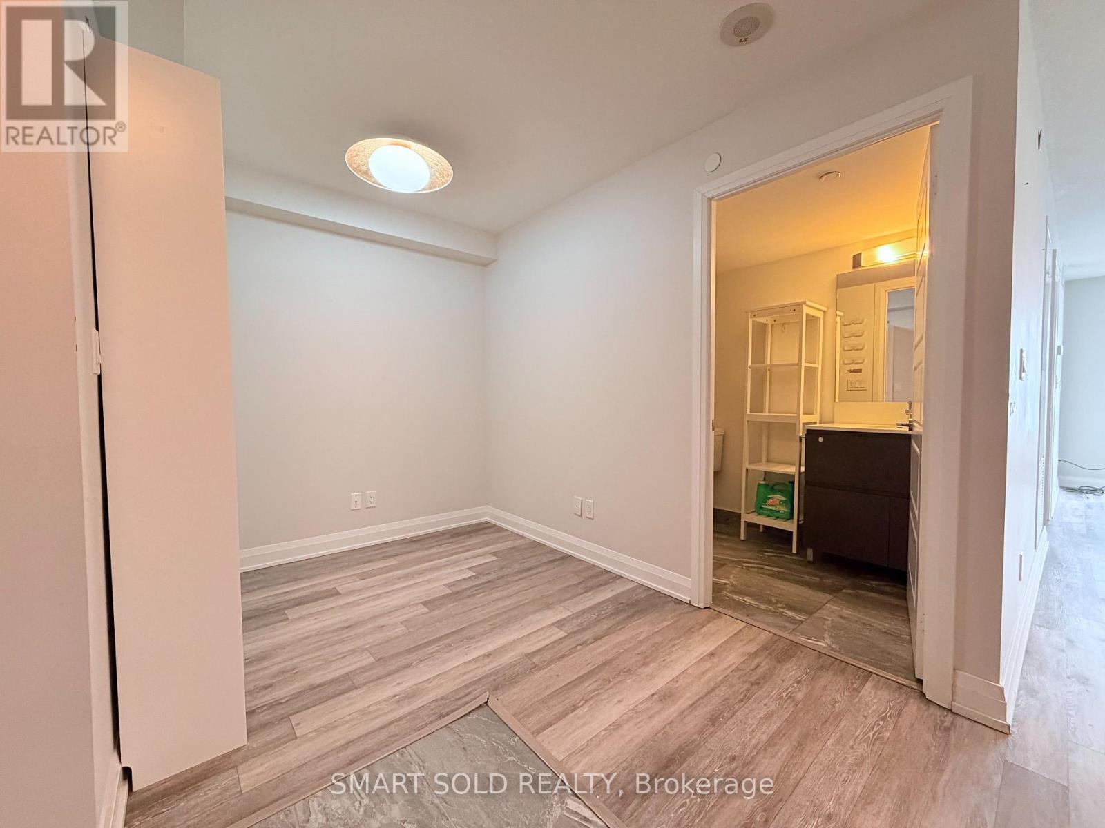 1509 - 15 Water Walk Drive, Markham (Unionville), Ontario  L3P 1N3 - Photo 2 - N12817790