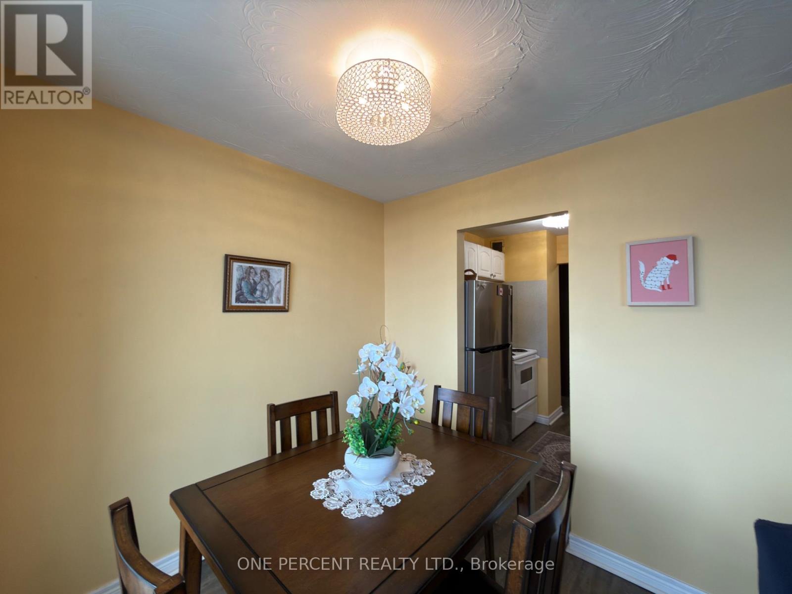 1002 - 359 Geneva Street, St. Catharines (Fairview), Ontario  L2N 2G5 - Photo 10 - X12811060