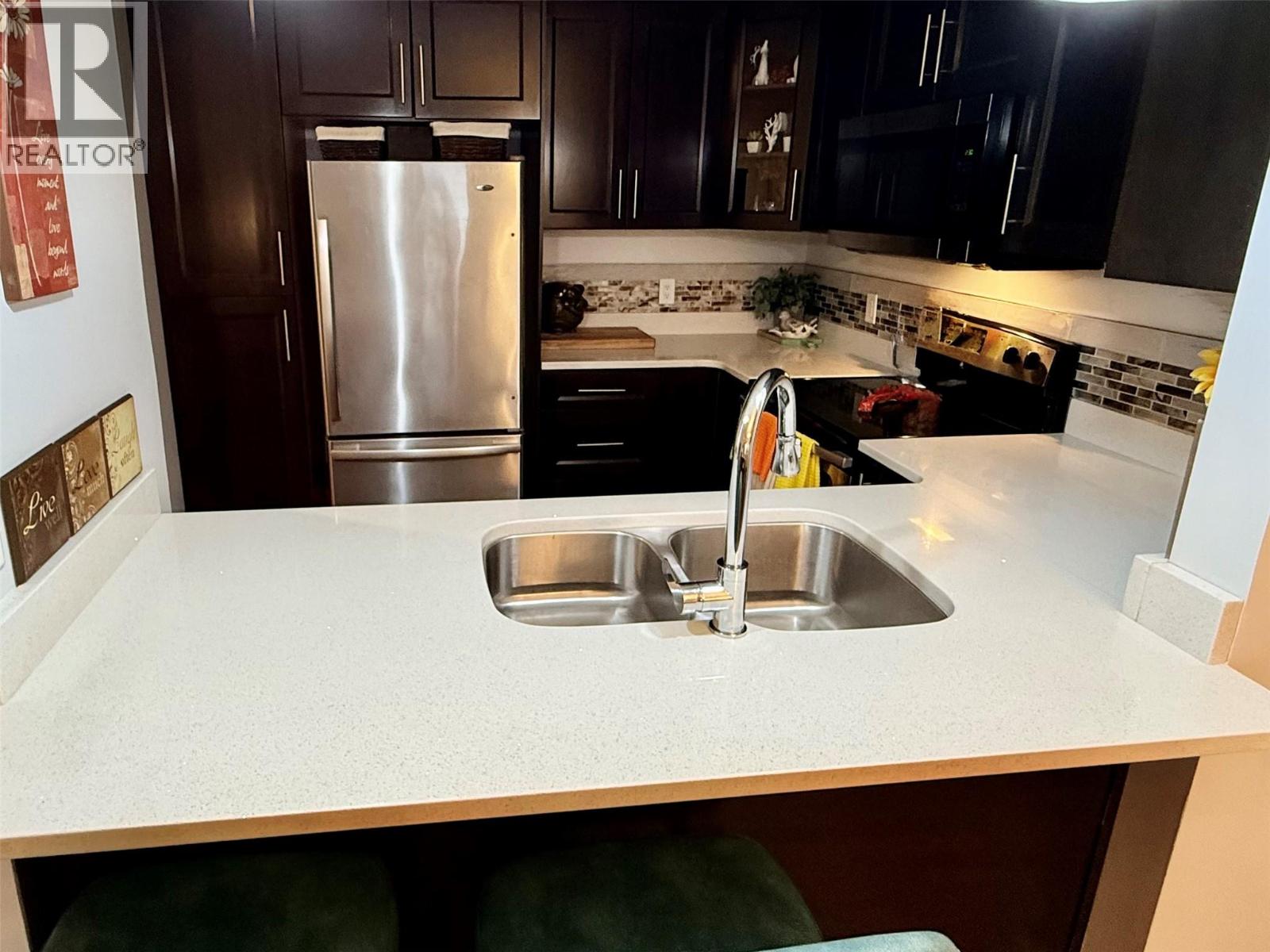 330 4 Avenue Se Unit# 403, Salmon Arm, British Columbia  V1E 4G4 - Photo 7 - 10372590