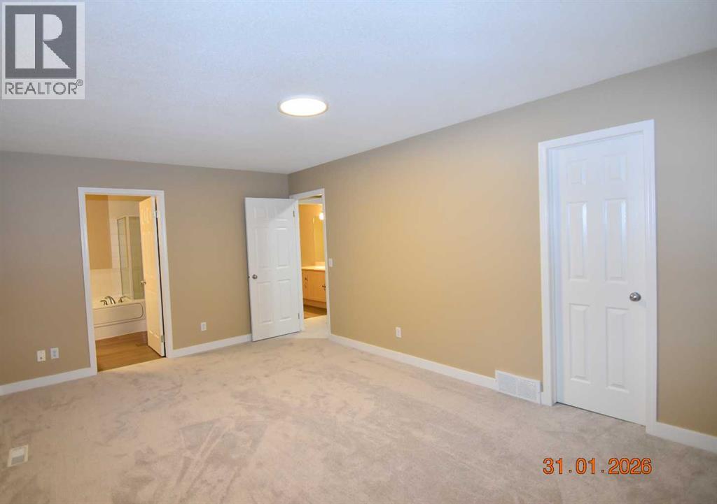 78 Somerglen Way Sw, Calgary, Alberta  T2Y 4B1 - Photo 24 - A2282880