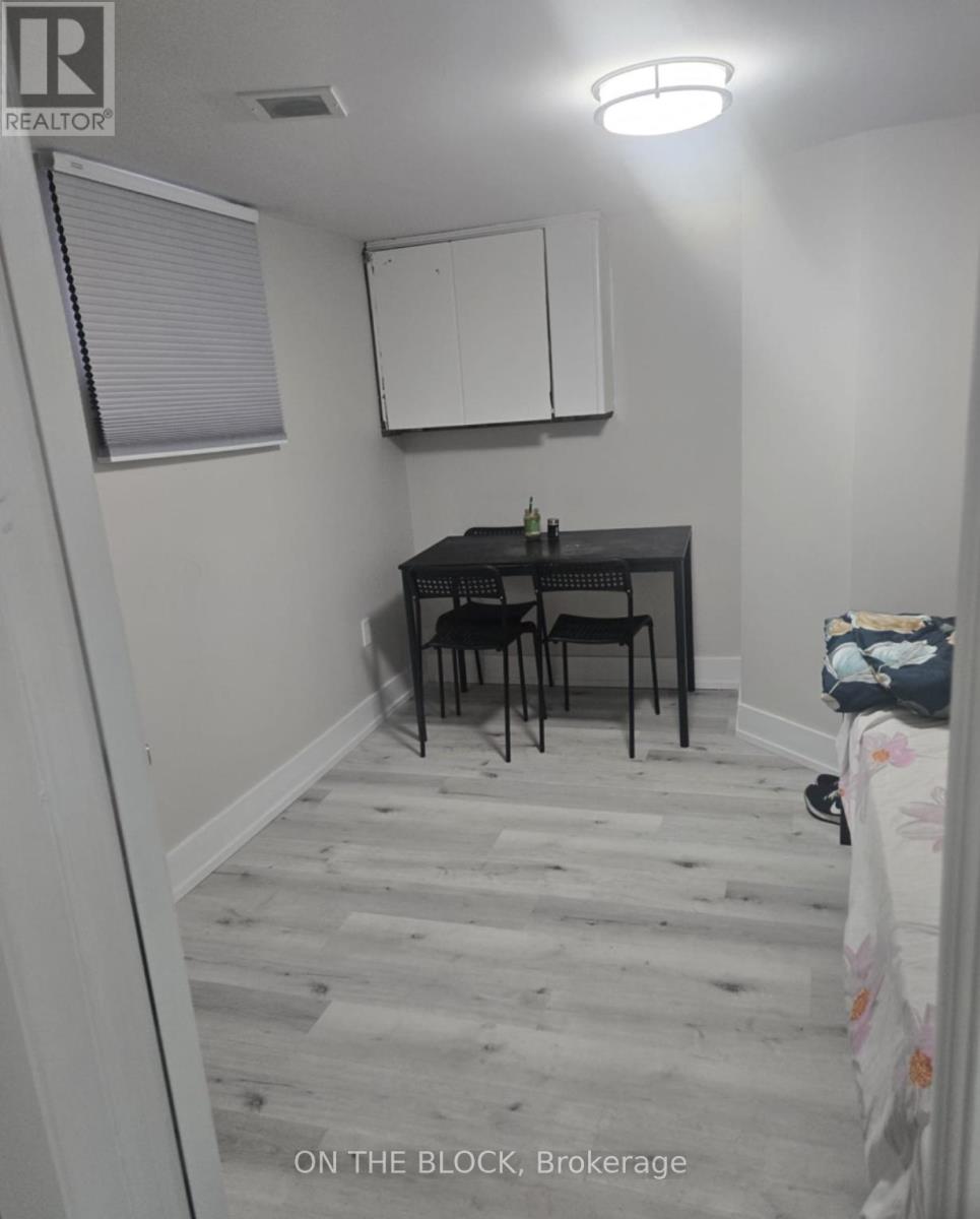 103 Fitzgibbon Avenue E, Toronto (Eglinton East), Ontario  M1K 4A4 - Photo 5 - E12859810