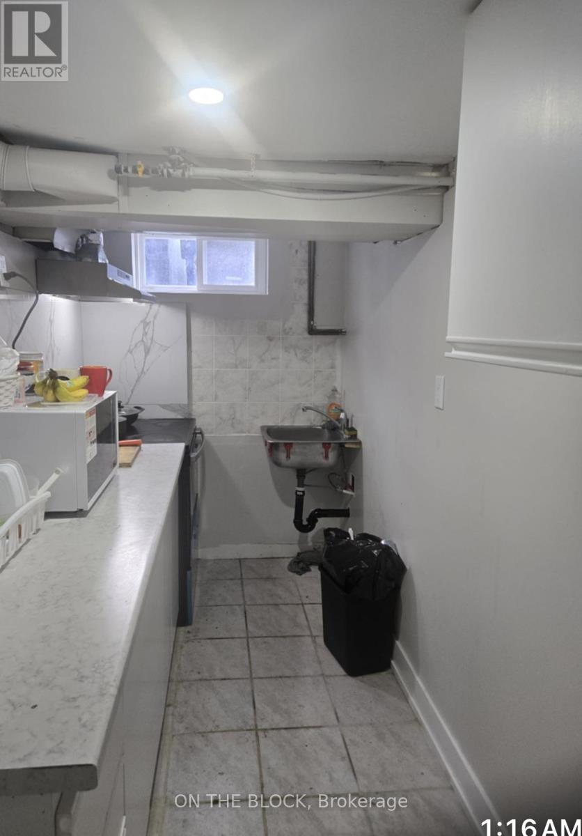 103 Fitzgibbon Avenue E, Toronto (Eglinton East), Ontario  M1K 4A4 - Photo 7 - E12859810