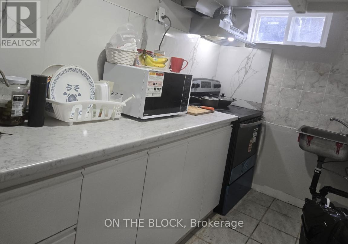 103 Fitzgibbon Avenue E, Toronto (Eglinton East), Ontario  M1K 4A4 - Photo 8 - E12859810