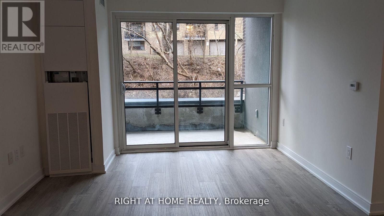 307 - 25 Neighbourhood Lane, Toronto (Stonegate-Queensway), Ontario  M8Y 0C4 - Photo 3 - W12859814