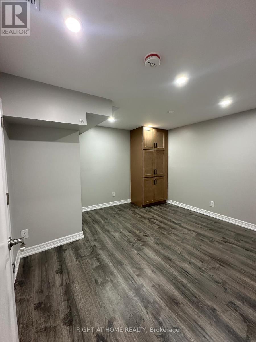 3252 Palmer Drive, Burlington (Palmer), Ontario  L7M 1M1 - Photo 10 - W12859822