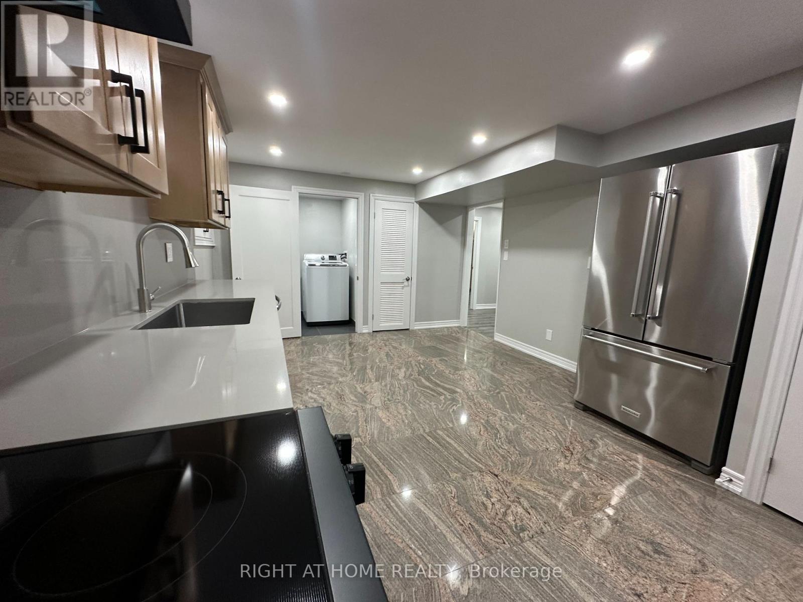 3252 Palmer Drive, Burlington (Palmer), Ontario  L7M 1M1 - Photo 7 - W12859822