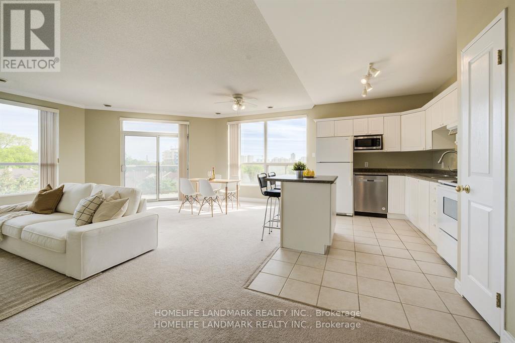 608 - 255 Keats Way, Waterloo, Ontario  N2L 6N6 - Photo 3 - X12859806