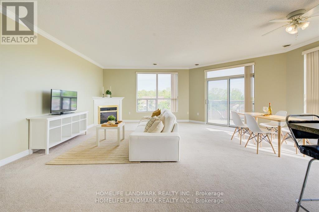 608 - 255 Keats Way, Waterloo, Ontario  N2L 6N6 - Photo 4 - X12859806