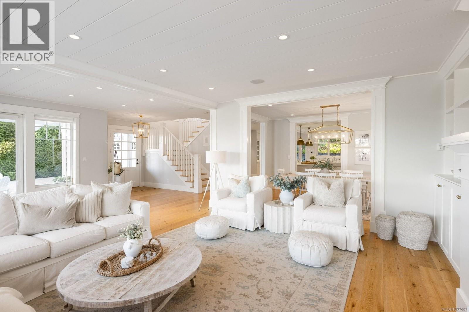 1701 Texada Terr, North Saanich, British Columbia  V8L 6B1 - Photo 3 - 1027507