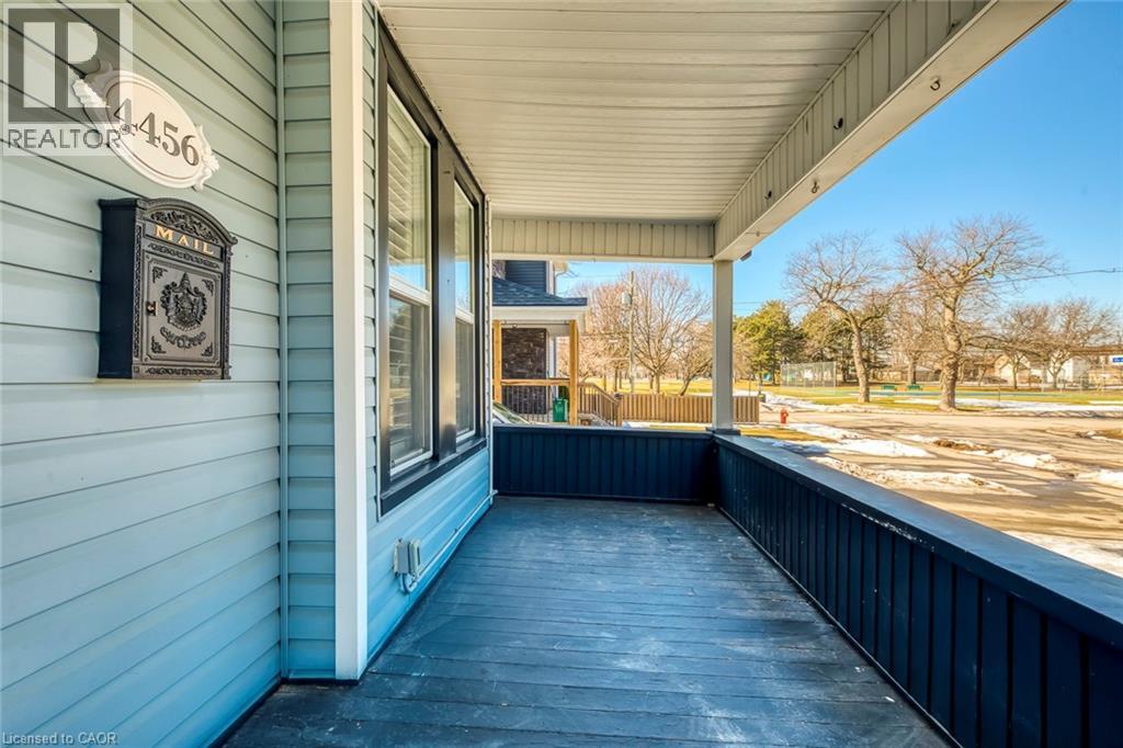 4456 Ellis Street, Niagara Falls, Ontario  L2E 1H4 - Photo 2 - 40806185