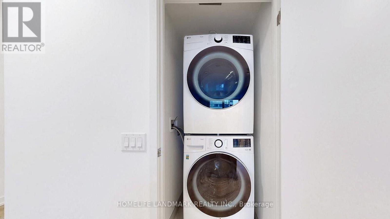 1309 - 395 Square One Drive, Mississauga (City Centre), Ontario  L5B 0P6 - Photo 15 - W12837326