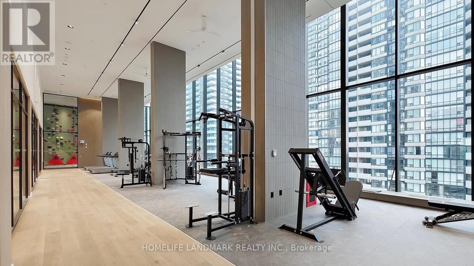 1309 - 395 Square One Drive, Mississauga (City Centre), Ontario  L5B 0P6 - Photo 17 - W12837326