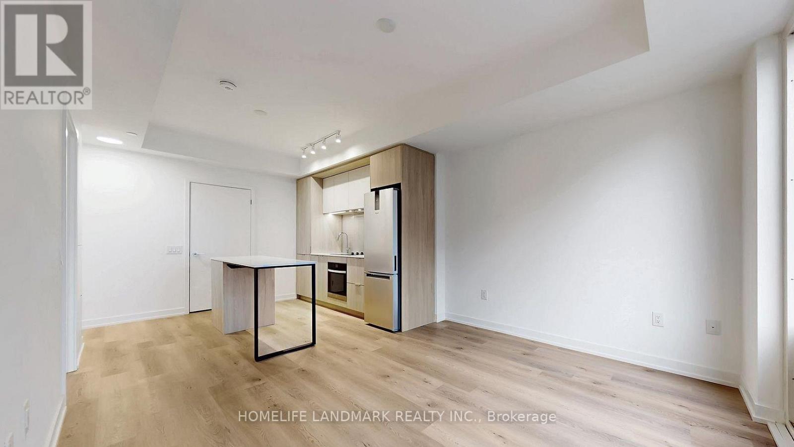 1309 - 395 Square One Drive, Mississauga (City Centre), Ontario  L5B 0P6 - Photo 10 - W12837326