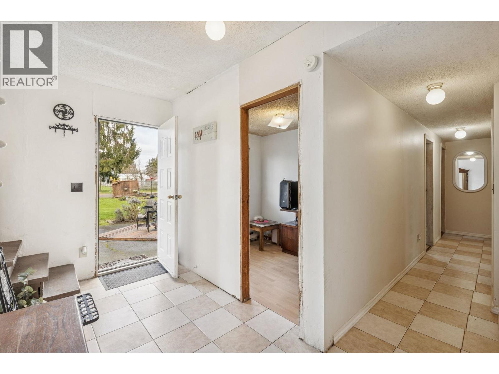 Listing Picture 21 of 34 : 17311 WESTMINSTER HIGHWAY, Richmond / 烈治文 - 魯藝地產 Yvonne Lu Group - MLS Medallion Club Member