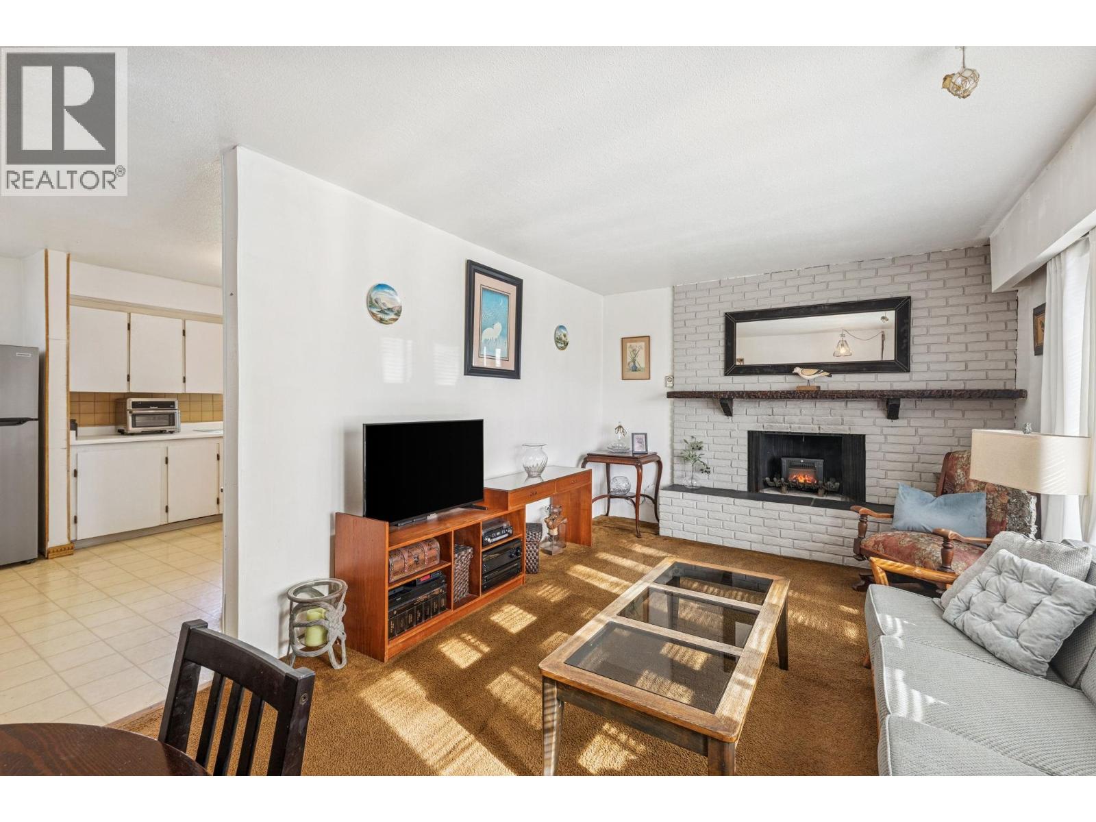 Listing Picture 5 of 34 : 17311 WESTMINSTER HIGHWAY, Richmond / 烈治文 - 魯藝地產 Yvonne Lu Group - MLS Medallion Club Member