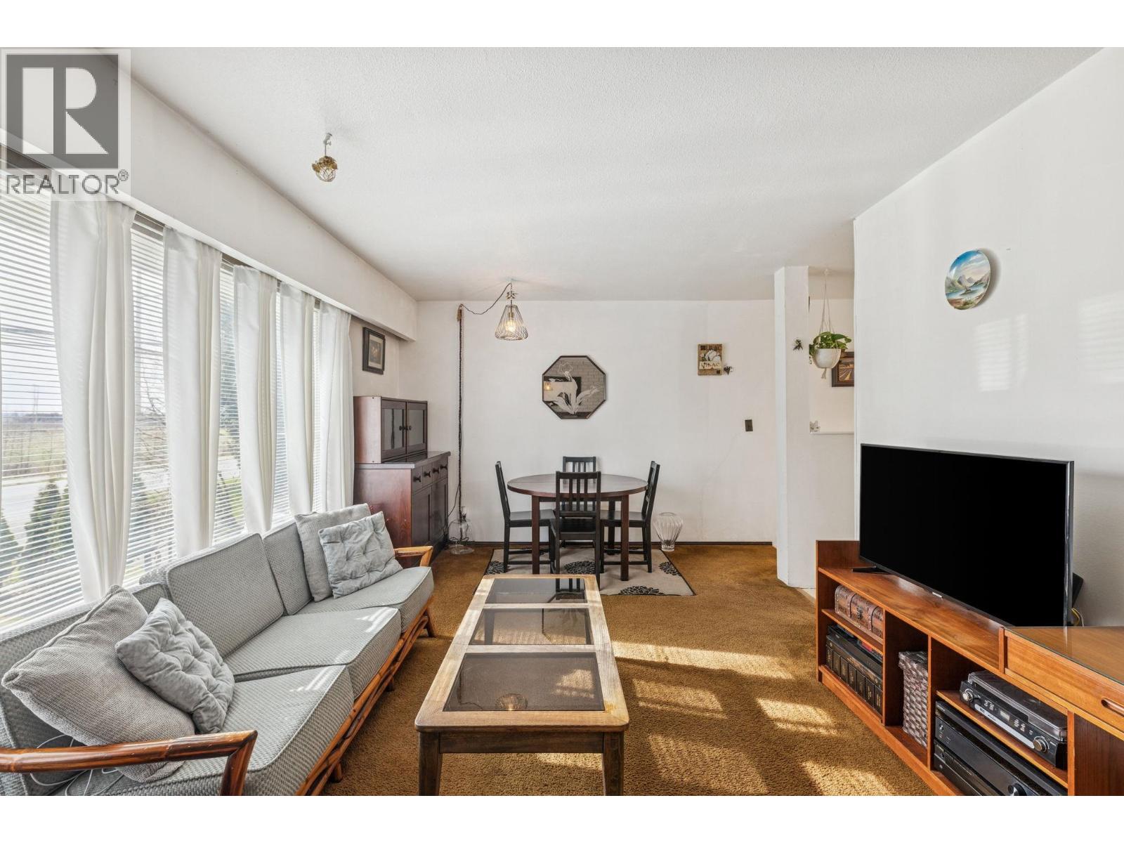 Listing Picture 7 of 34 : 17311 WESTMINSTER HIGHWAY, Richmond / 烈治文 - 魯藝地產 Yvonne Lu Group - MLS Medallion Club Member