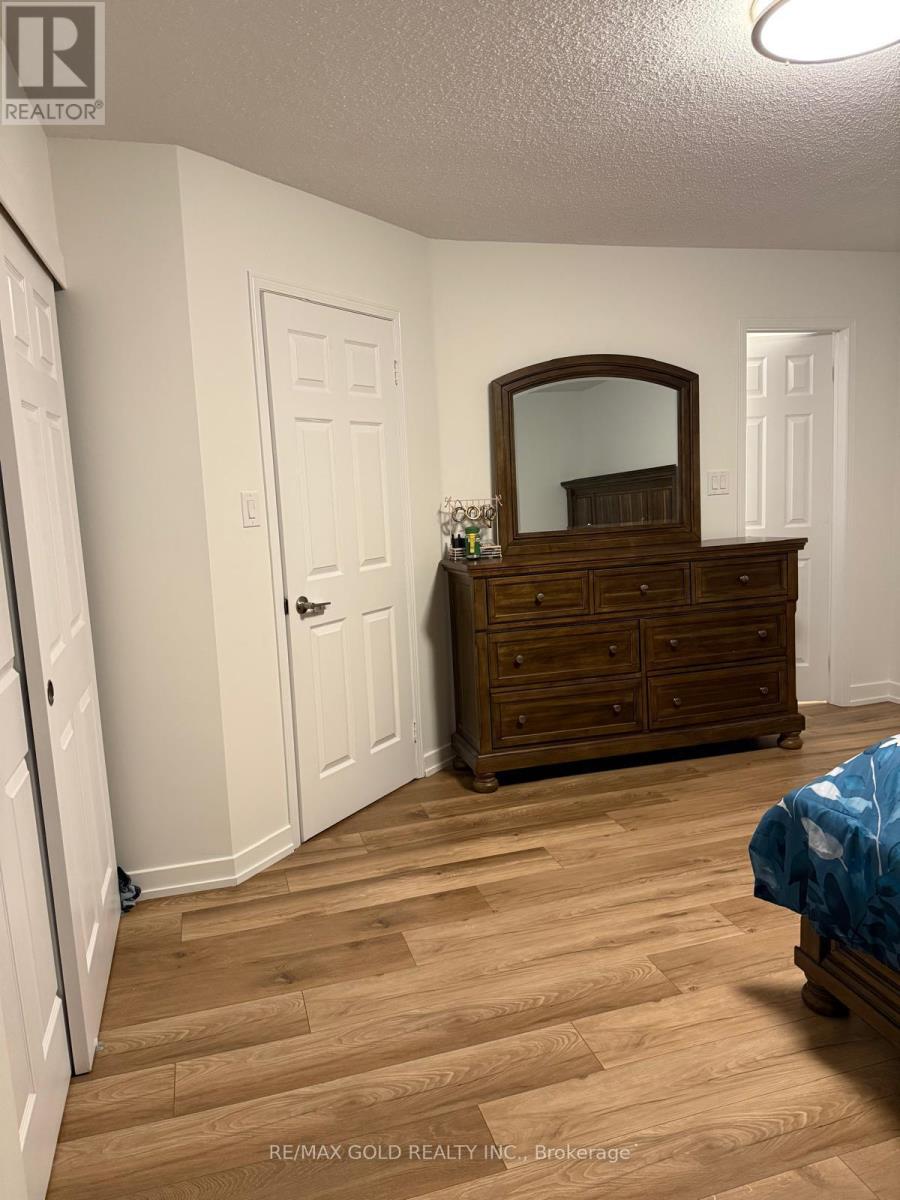 180 Hampshire Way, Milton, Ontario  L9T 6B9 - Photo 10 - W12794594