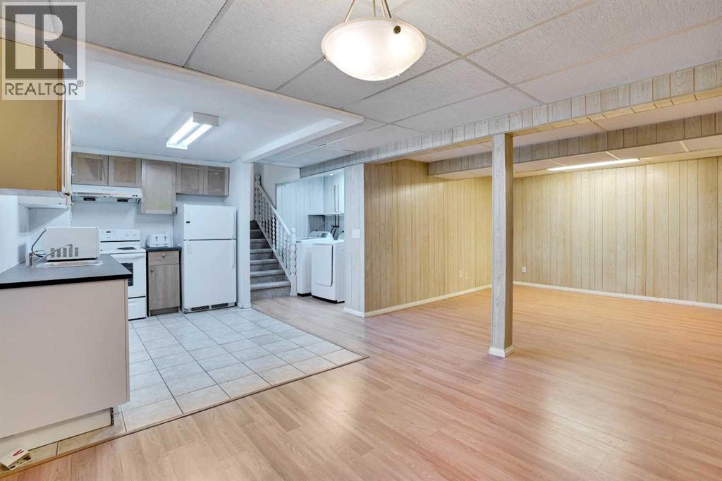 76 Coach Manor Rise Sw, Calgary, Alberta  T3H 1C4 - Photo 33 - A2272964