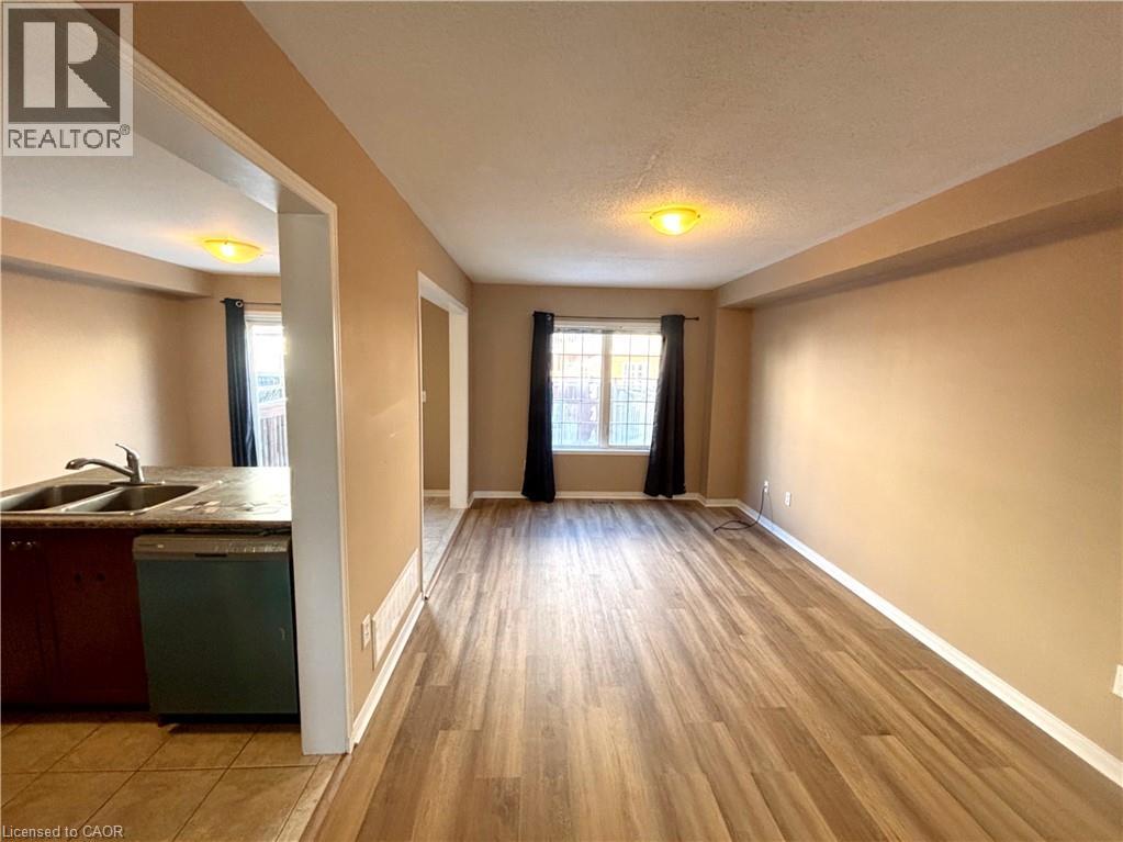 3319 Mikalda Road, Burlington, Ontario  L7M 0K8 - Photo 3 - 40801865