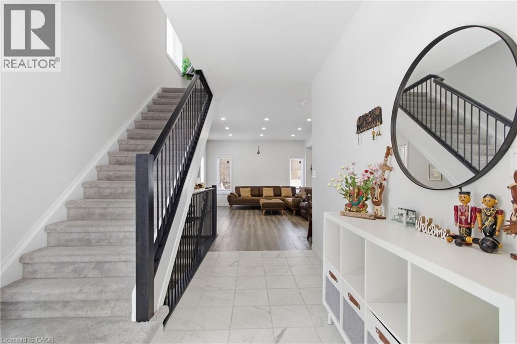 59 Monarch Woods Drive, Kitchener, Ontario  N2P 0K1 - Photo 4 - 40810545