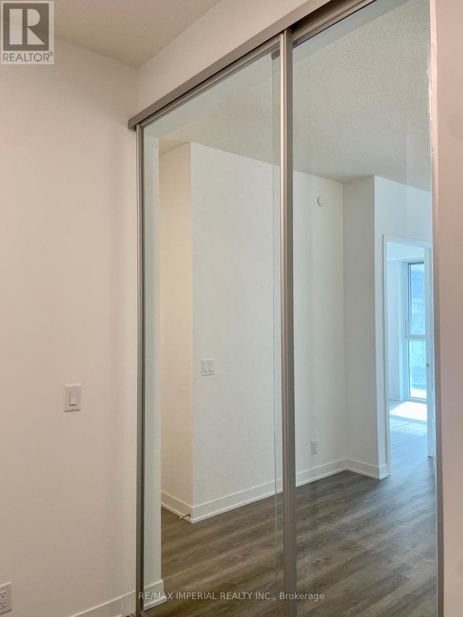 2107 - 180 Front Street, Toronto, Ontario  M5A 0K9 - Photo 11 - C12859832