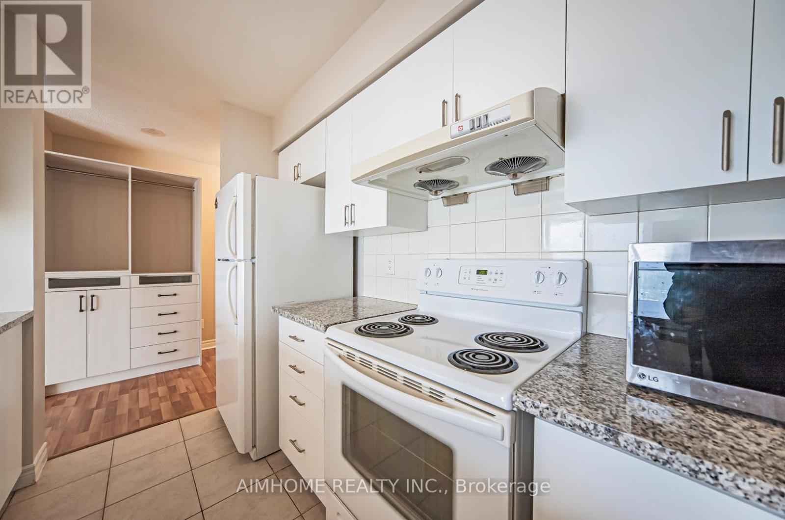 2507 - 60 Town Centre Court, Toronto, Ontario  M1P 0B1 - Photo 12 - E12859838