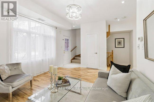 23 - 125 Hall Street W, Richmond Hill, Ontario  L4C 4N9 - Photo 10 - N12859834