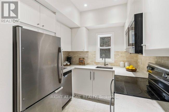 23 - 125 Hall Street W, Richmond Hill, Ontario  L4C 4N9 - Photo 14 - N12859834